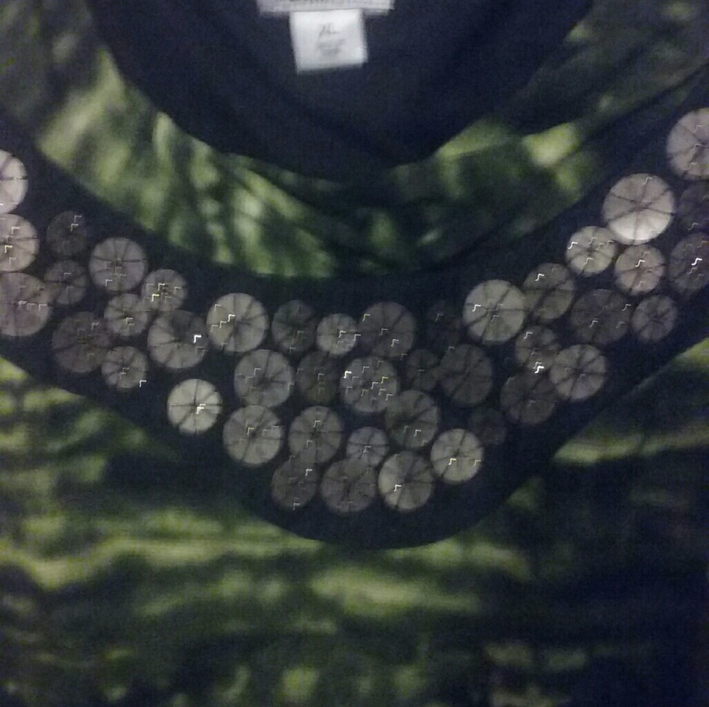 Top - Picture 3 of 4